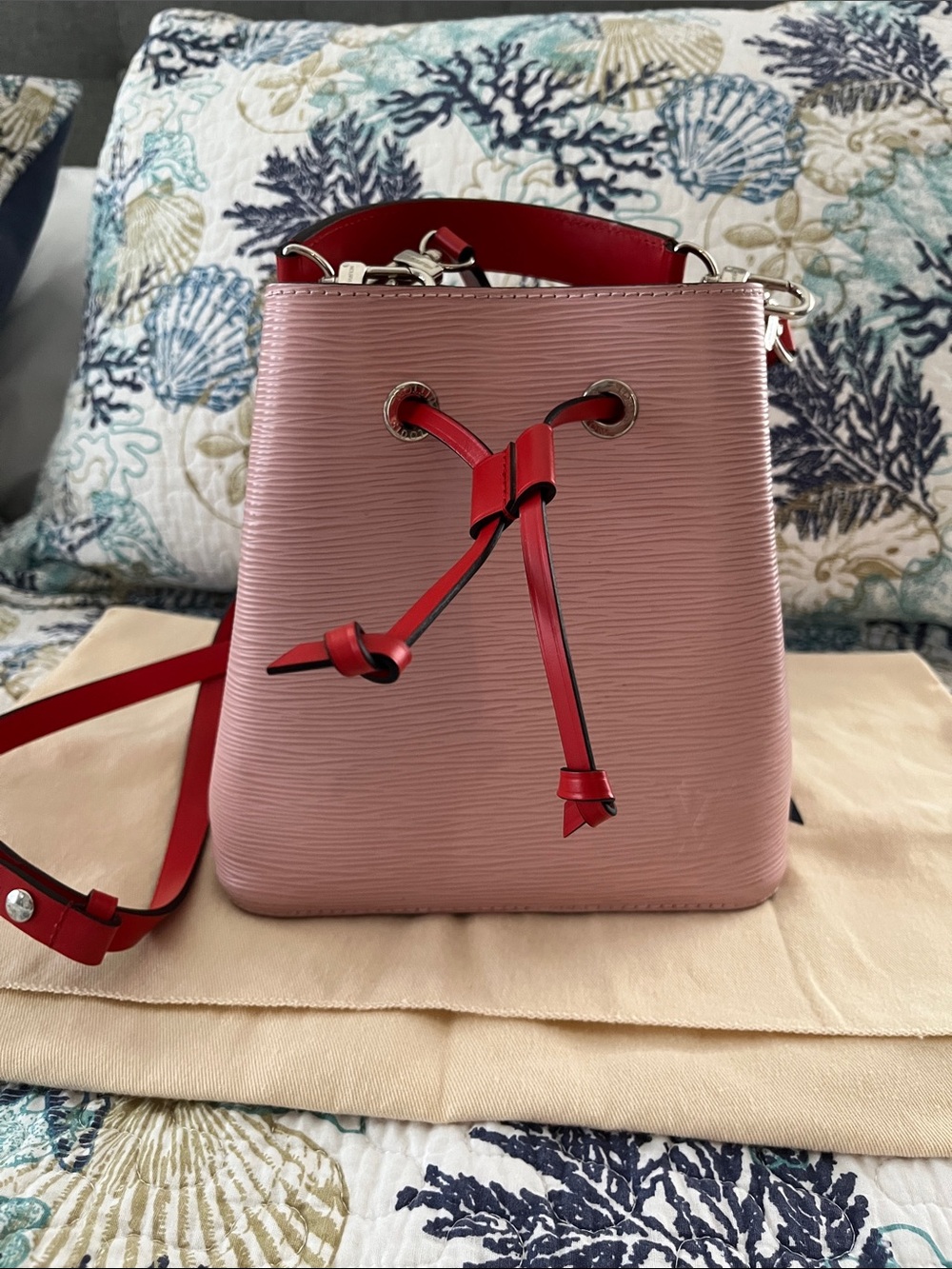 Louis Vuitton Pink Epi Leather Neonoe BB